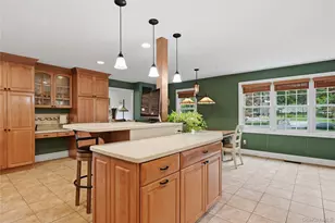 10 Albion Oval, Mahopac, NY 10541 - Photo 8