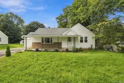 3 Hilltop Drive, New Windsor, NY 12553 - Photo 2