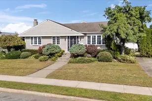 3963 Sandra Ln, Seaford, NY 11783 - Photo 24