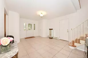 17 Greenvale Dr, East Northport, NY 11731 - Photo 2