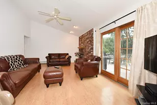 17 Greenvale Dr, East Northport, NY 11731 - Photo 8
