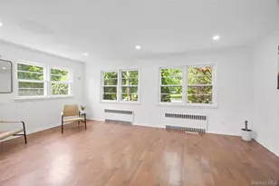 467 Hempstead, Rockville Centre, NY 11570 - Photo 8