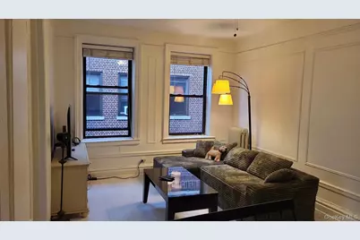 1974 Lafontaine Avenue #4E, Bronx, NY 10457 - Photo 1