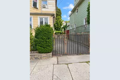 325 N Terrace Avenue, Mount Vernon, NY 10550 - Photo 8