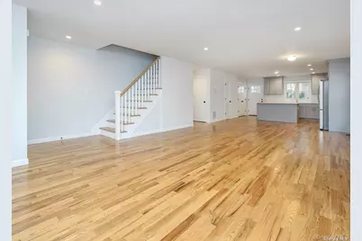 33 Marwood N #B, Port Washington, NY 11050 - Photo 4