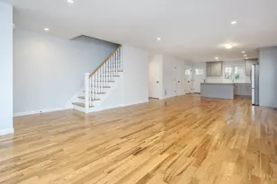 33 Marwood N, Port Washington, NY 11050 - Photo 4