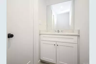 33 Marwood N #B, Port Washington, NY 11050 - Photo 12