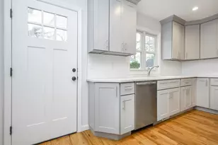33 Marwood N, Port Washington, NY 11050 - Photo 8