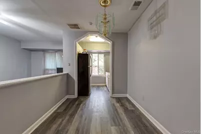 24 Idaho Court #24, Coram, NY 11727 - Photo 8