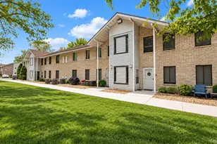 24 Idaho Ct, Coram, NY 11727 - Photo 2
