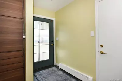 17 Woodpecker Lane, Levittown, NY 11756 - Photo 6