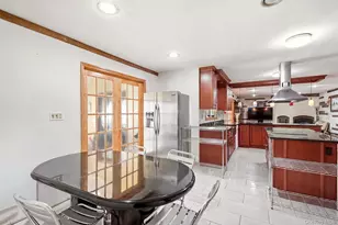 116 Lucinda Dr, Babylon, NY 11702 - Photo 8