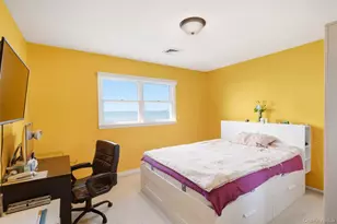 116 Lucinda Dr, Babylon, NY 11702 - Photo 18