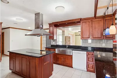 116 Lucinda Drive, Babylon, NY 11702 - Photo 6