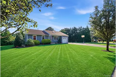 71 Triangle Lane, Calverton, NY 11933 - Photo 6