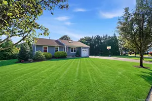 71 Triangle Ln, Calverton, NY 11933 - Photo 6