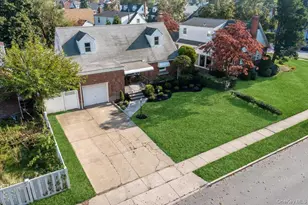 54 Greenway Blvd, Elmont, NY 11003 - Photo 2