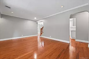 54 Greenway Blvd, Elmont, NY 11003 - Photo 6