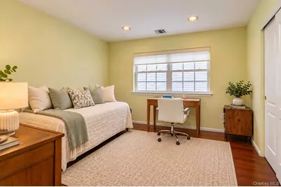 77 Hamlet Drive, Hauppauge, NY 11788 - Photo 26