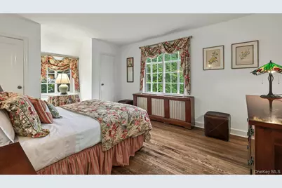 50 Circle Drive, Manhasset, NY 11030 - Photo 22