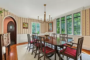 50 Circle Dr, Manhasset, NY 11030 - Photo 14