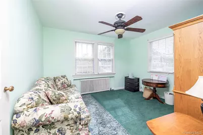 408 Jackson Avenue, West Hempstead, NY 11552 - Photo 10