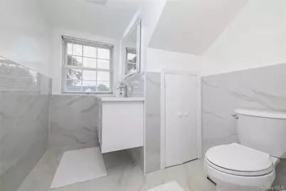 408 Jackson Avenue, West Hempstead, NY 11552 - Photo 14