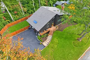 10 Cathy Ct, Northport, NY 11768 - Photo 2