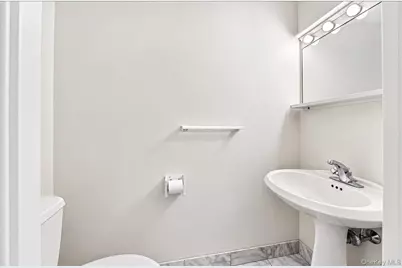 4 Martine Avenue #1507, White Plains, NY 10606 - Photo 8