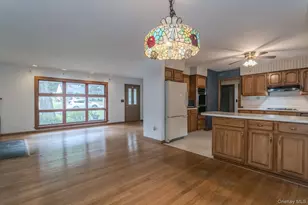 8 Crescent Ave, Warwick, NY 10990 - Photo 2