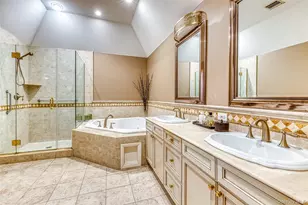 36 Kensington Cir, Manhasset, NY 11030 - Photo 16