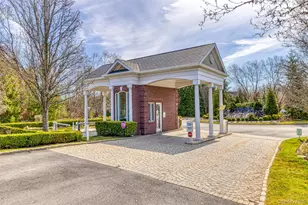 36 Kensington Cir, Manhasset, NY 11030 - Photo 36