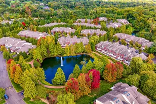36 Kensington Cir, Manhasset, NY 11030 - Photo 26
