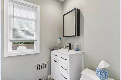 27 Juniper Avenue, Mineola, NY 11501 - Photo 12