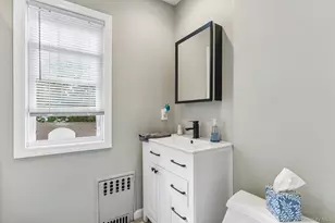 27 Juniper Ave, Mineola, NY 11501 - Photo 12