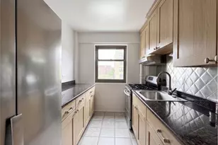 33-34 Crescent St, Astoria, NY 11106 - Photo 8