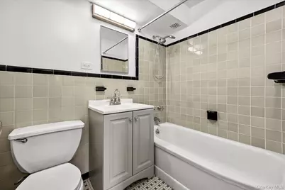 33-34 Crescent Street #7D, Astoria, NY 11106 - Photo 18