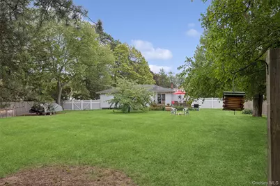 43 Columbus Avenue, Brentwood, NY 11717 - Photo 20