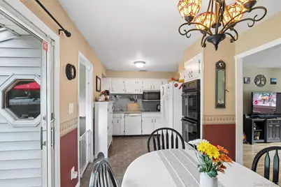 43 Columbus Avenue, Brentwood, NY 11717 - Photo 10