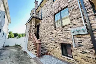 61-39 231st St, Oakland Gardens, NY 11364 - Photo 8