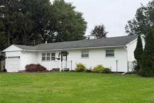 33 Jarvin Rd, Port Jefferson Station, NY 11776 - Photo 4