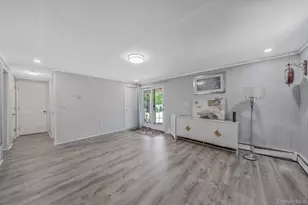 309 Sunrise Dr, Sayville, NY 11782 - Photo 10