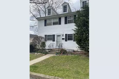502 Towne House Village, Hauppauge, NY 11749 - Photo 1