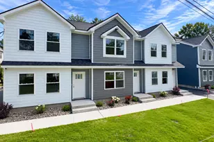56 Manor Pl, Kingston, NY 12401 - Photo 2