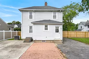 8 Juliet St, Bay Shore, NY 11706 - Photo 22