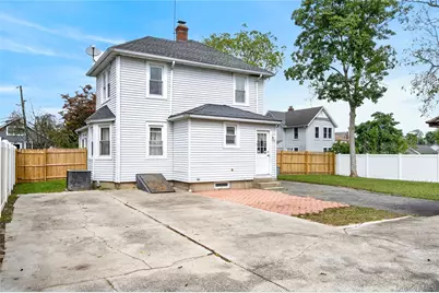 8 Juliet Street, Bay Shore, NY 11706 - Photo 20