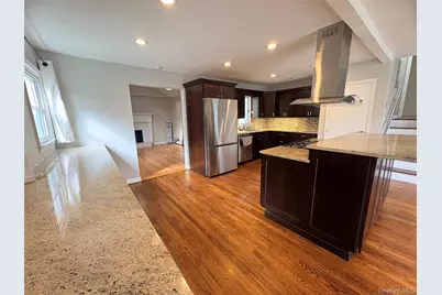 32 Garnet Lane, Plainview, NY 11803 - Photo 2