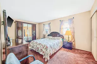 29 Sunshine Ln, Amityville, NY 11701 - Photo 12