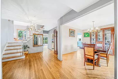 29 Sunshine Lane, Amityville, NY 11701 - Photo 2