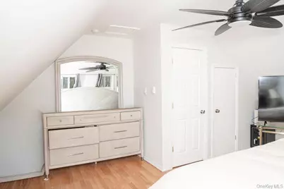 1369 N Clinton Avenue, Bay Shore, NY 11706 - Photo 24